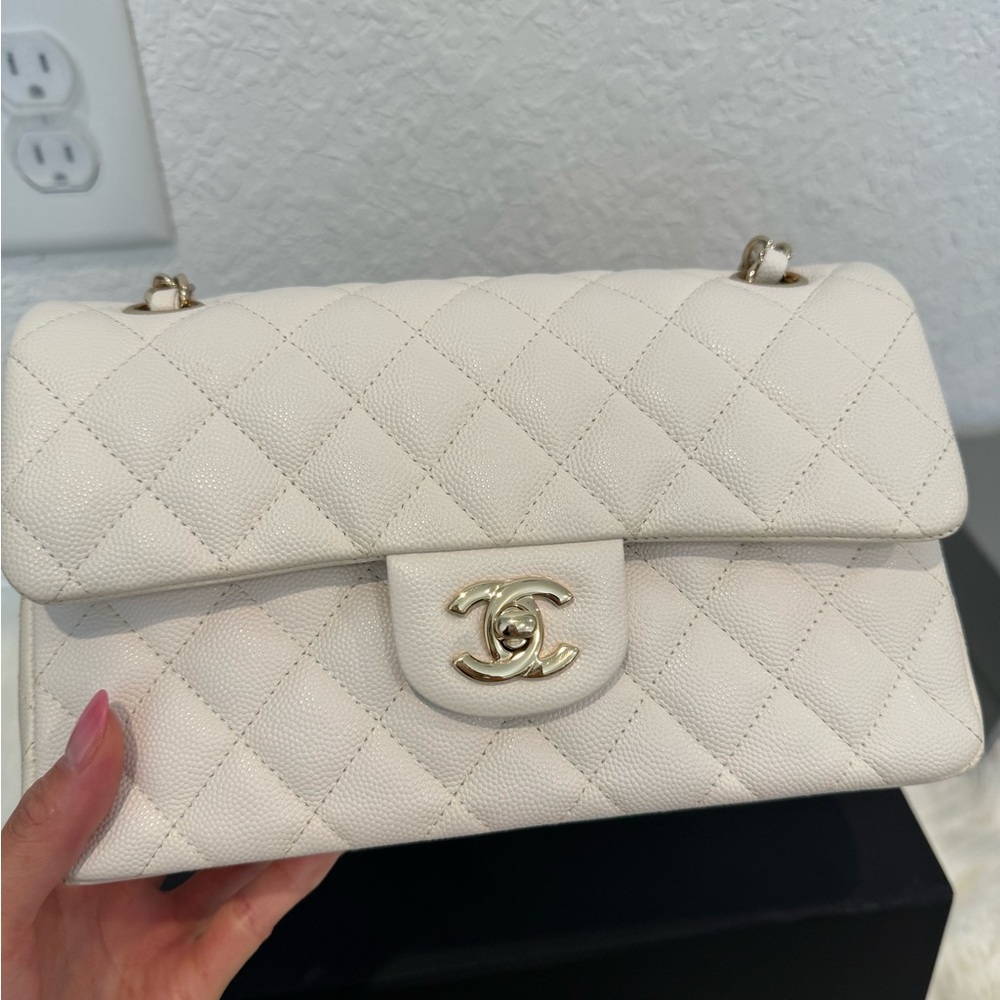 CHANEL Caviar Classic Double Flap White LGHW